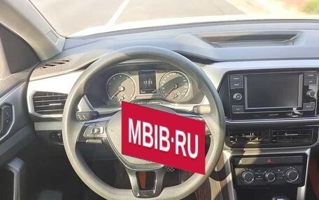 Volkswagen T-Cross I, 2021 год, 1 070 202 рублей, 12 фотография