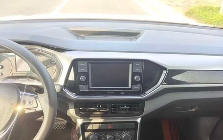 Volkswagen T-Cross I, 2021 год, 1 070 202 рублей, 18 фотография