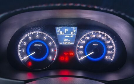 Hyundai Solaris II рестайлинг, 2012 год, 800 000 рублей, 5 фотография