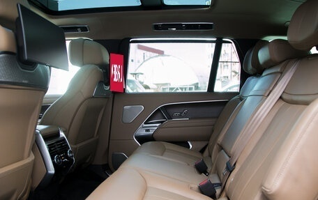 Land Rover Range Rover IV рестайлинг, 2022 год, 19 000 000 рублей, 26 фотография