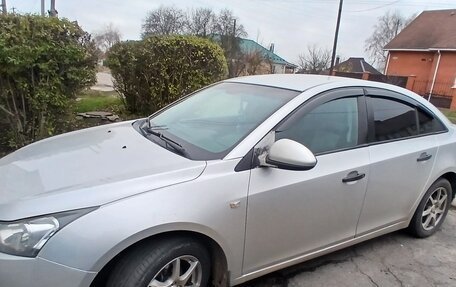 Chevrolet Cruze II, 2011 год, 830 000 рублей, 4 фотография