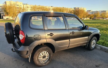Chevrolet Niva I рестайлинг, 2011 год, 730 000 рублей, 11 фотография