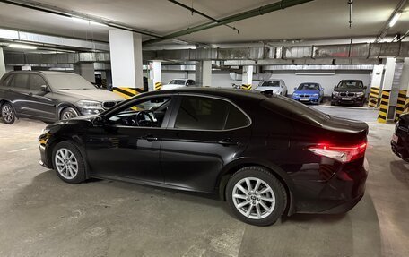 Toyota Camry, 2021 год, 3 600 000 рублей, 4 фотография