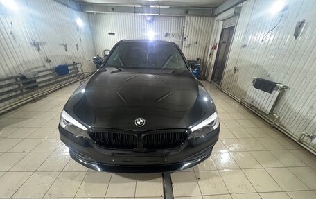 BMW 5 серия, 2018 год, 2 600 000 рублей, 2 фотография