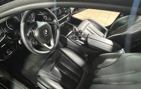 BMW 5 серия, 2018 год, 2 600 000 рублей, 15 фотография