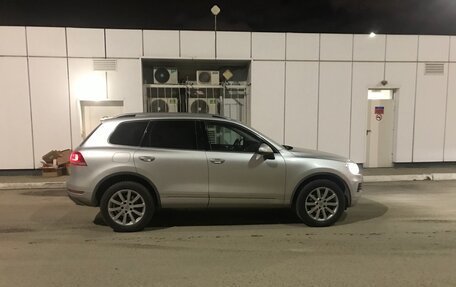 Volkswagen Touareg III, 2011 год, 2 200 000 рублей, 3 фотография