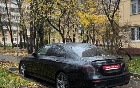 Mercedes-Benz E-Класс, 2019 год, 2 500 000 рублей, 9 фотография