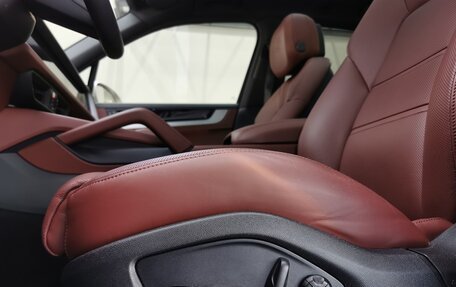 Porsche Cayenne III, 2024 год, 15 730 000 рублей, 19 фотография