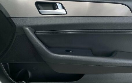 Hyundai Sonata VII, 2018 год, 1 995 000 рублей, 20 фотография