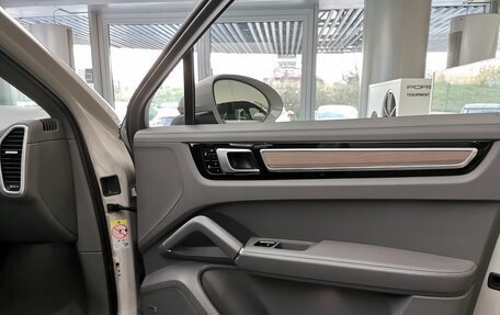 Porsche Cayenne III, 2021 год, 10 900 000 рублей, 27 фотография