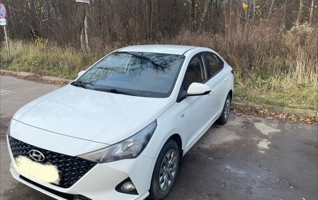 Hyundai Solaris II рестайлинг, 2020 год, 1 650 000 рублей, 3 фотография