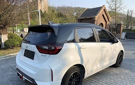 Honda Fit, 2021 год, 1 300 000 рублей, 7 фотография