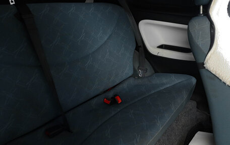 Toyota Vitz, 2001 год, 619 000 рублей, 17 фотография