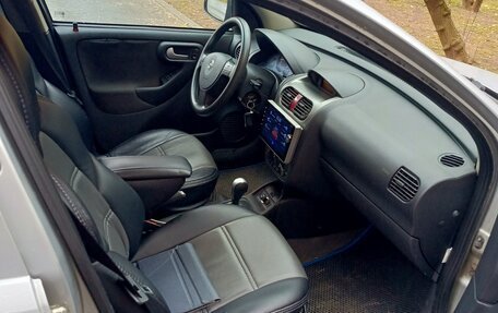 Opel Corsa C рестайлинг, 2003 год, 250 000 рублей, 9 фотография