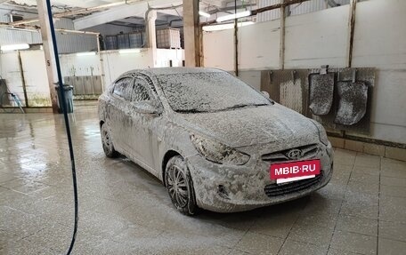 Hyundai Solaris II рестайлинг, 2013 год, 550 000 рублей, 4 фотография