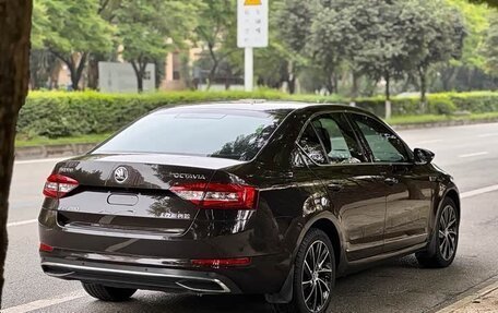 Skoda Octavia, 2018 год, 1 680 000 рублей, 5 фотография