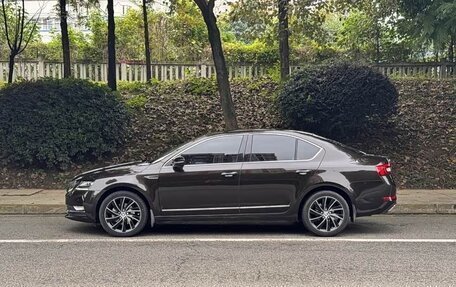 Skoda Octavia, 2018 год, 1 680 000 рублей, 9 фотография