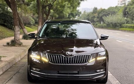 Skoda Octavia, 2018 год, 1 680 000 рублей, 11 фотография