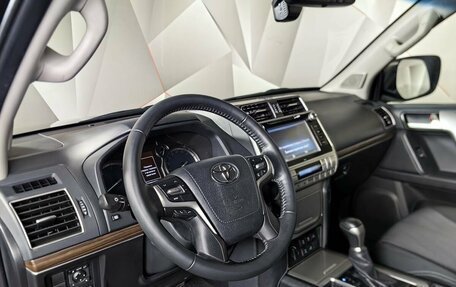 Toyota Land Cruiser Prado 150 рестайлинг 2, 2019 год, 4 849 000 рублей, 15 фотография