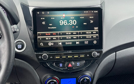 Hyundai Solaris II рестайлинг, 2011 год, 749 000 рублей, 11 фотография