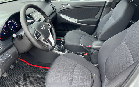 Hyundai Solaris II рестайлинг, 2011 год, 749 000 рублей, 16 фотография