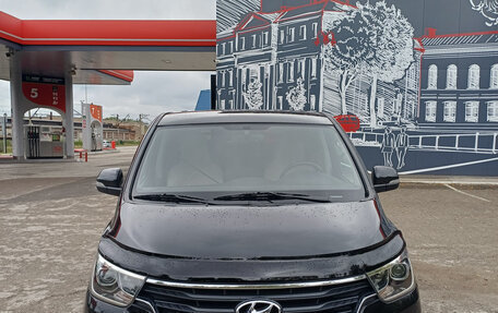 Hyundai H-1 II рестайлинг, 2019 год, 2 700 000 рублей, 1 фотография