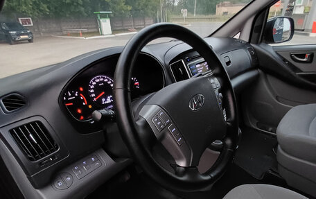 Hyundai H-1 II рестайлинг, 2019 год, 2 700 000 рублей, 6 фотография