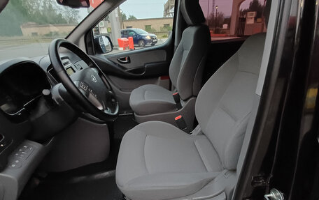 Hyundai H-1 II рестайлинг, 2019 год, 2 700 000 рублей, 8 фотография