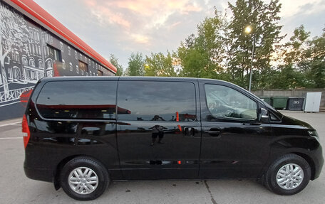 Hyundai H-1 II рестайлинг, 2019 год, 2 700 000 рублей, 5 фотография