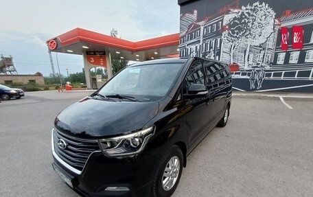 Hyundai H-1 II рестайлинг, 2019 год, 2 700 000 рублей, 3 фотография