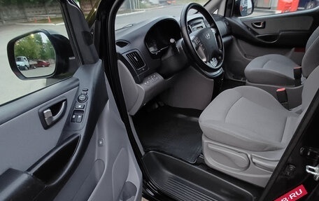 Hyundai H-1 II рестайлинг, 2019 год, 2 700 000 рублей, 9 фотография