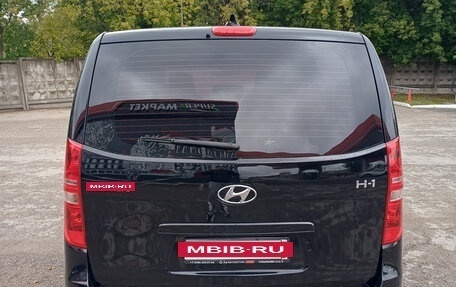 Hyundai H-1 II рестайлинг, 2019 год, 2 700 000 рублей, 2 фотография