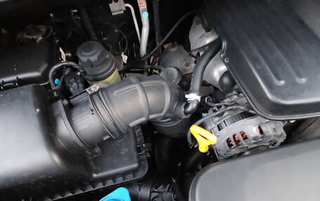 Hyundai H-1 II рестайлинг, 2019 год, 2 700 000 рублей, 29 фотография