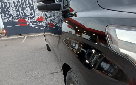 Hyundai H-1 II рестайлинг, 2019 год, 2 700 000 рублей, 24 фотография