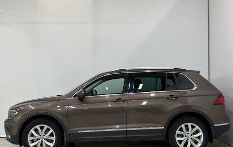 Volkswagen Tiguan II, 2018 год, 2 899 000 рублей, 2 фотография