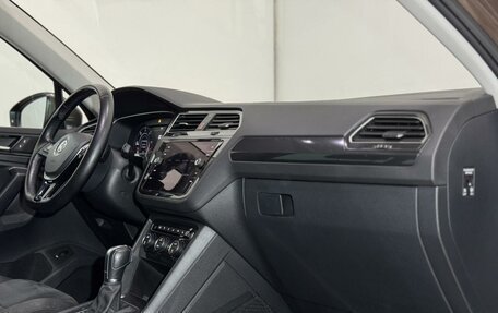 Volkswagen Tiguan II, 2018 год, 2 899 000 рублей, 12 фотография