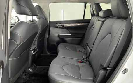 Toyota Highlander, 2025 год, 5 900 000 рублей, 14 фотография