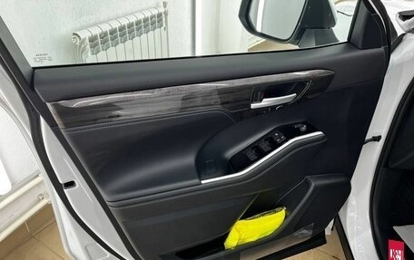 Toyota Highlander, 2025 год, 5 900 000 рублей, 23 фотография