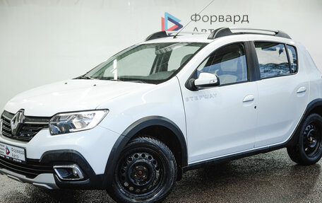 Renault Sandero II рестайлинг, 2019 год, 1 050 000 рублей, 2 фотография