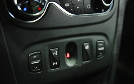 Renault Sandero II рестайлинг, 2019 год, 1 050 000 рублей, 12 фотография