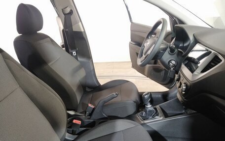 Hyundai Solaris II рестайлинг, 2021 год, 1 399 000 рублей, 18 фотография