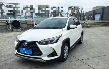Toyota Yaris XP150 рестайлинг, 2022 год, 1 389 878 рублей, 2 фотография