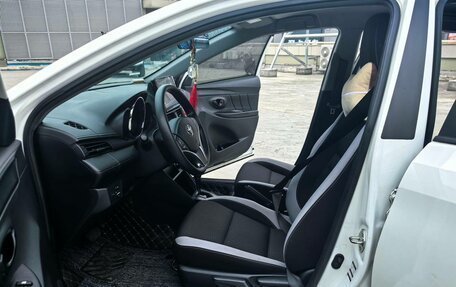 Toyota Yaris XP150 рестайлинг, 2022 год, 1 389 878 рублей, 5 фотография