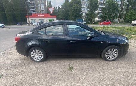 Chevrolet Cruze II, 2011 год, 690 000 рублей, 4 фотография