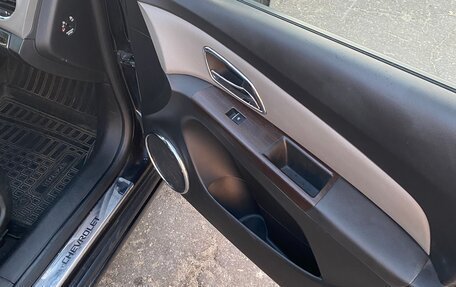 Chevrolet Cruze II, 2011 год, 690 000 рублей, 12 фотография