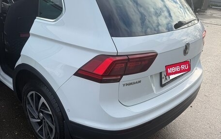 Volkswagen Tiguan II, 2018 год, 2 600 000 рублей, 6 фотография