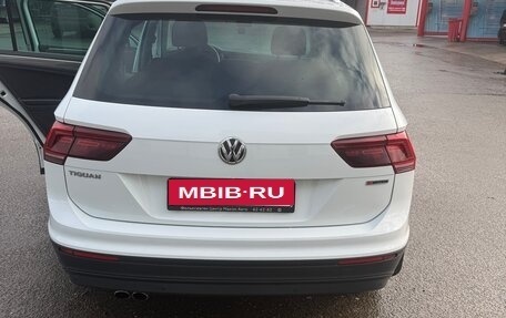 Volkswagen Tiguan II, 2018 год, 2 600 000 рублей, 7 фотография