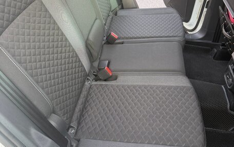 Volkswagen Tiguan II, 2018 год, 2 600 000 рублей, 15 фотография