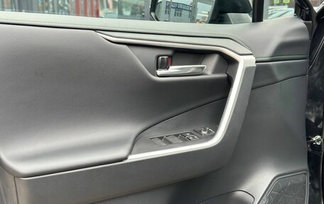 Toyota RAV4, 2025 год, 3 950 000 рублей, 17 фотография