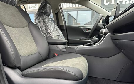 Toyota RAV4, 2025 год, 3 950 000 рублей, 25 фотография